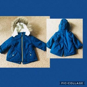 Girls coat size 12 Month